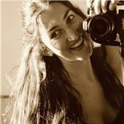 Doy clase de español como lengua extranjera a niños y adultos de todos los niveles. Vivo en el extranjero así que mis clases en España son online, de momento